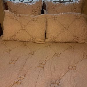 Anthropologie queen size comforter pillow shams